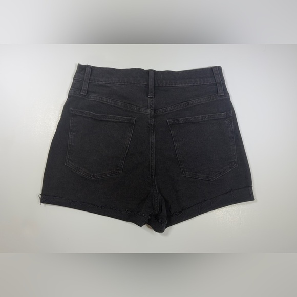 Madewell Black Women's Jean Shorts 🖤
*NEW WITH TAGS 🏷️
99% COTTON ✅ - Picture 9 of 10